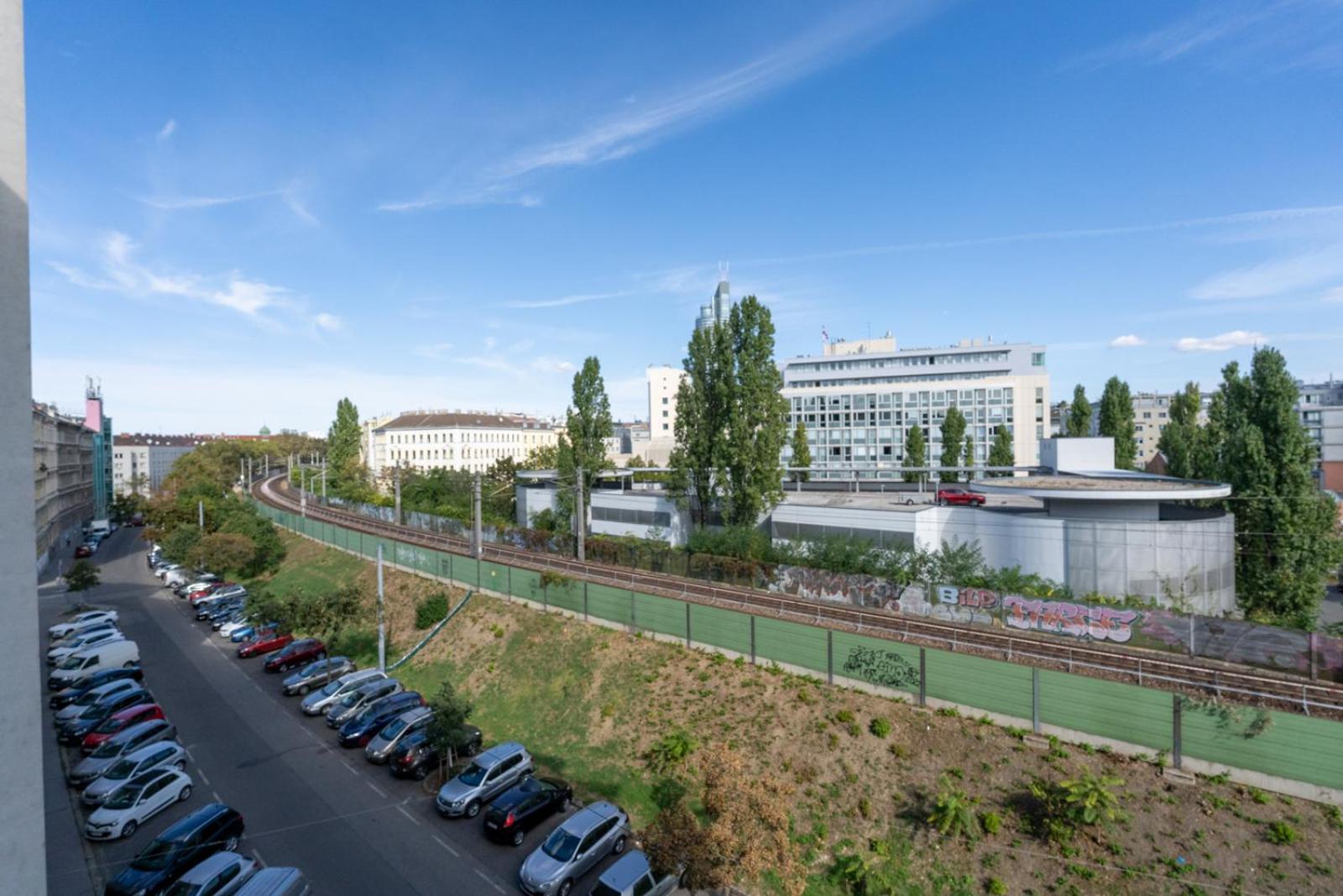 Two Bedrooms - 85 Squaremeters - 4 Min To U6 Dresdner Str Wien Exteriör bild