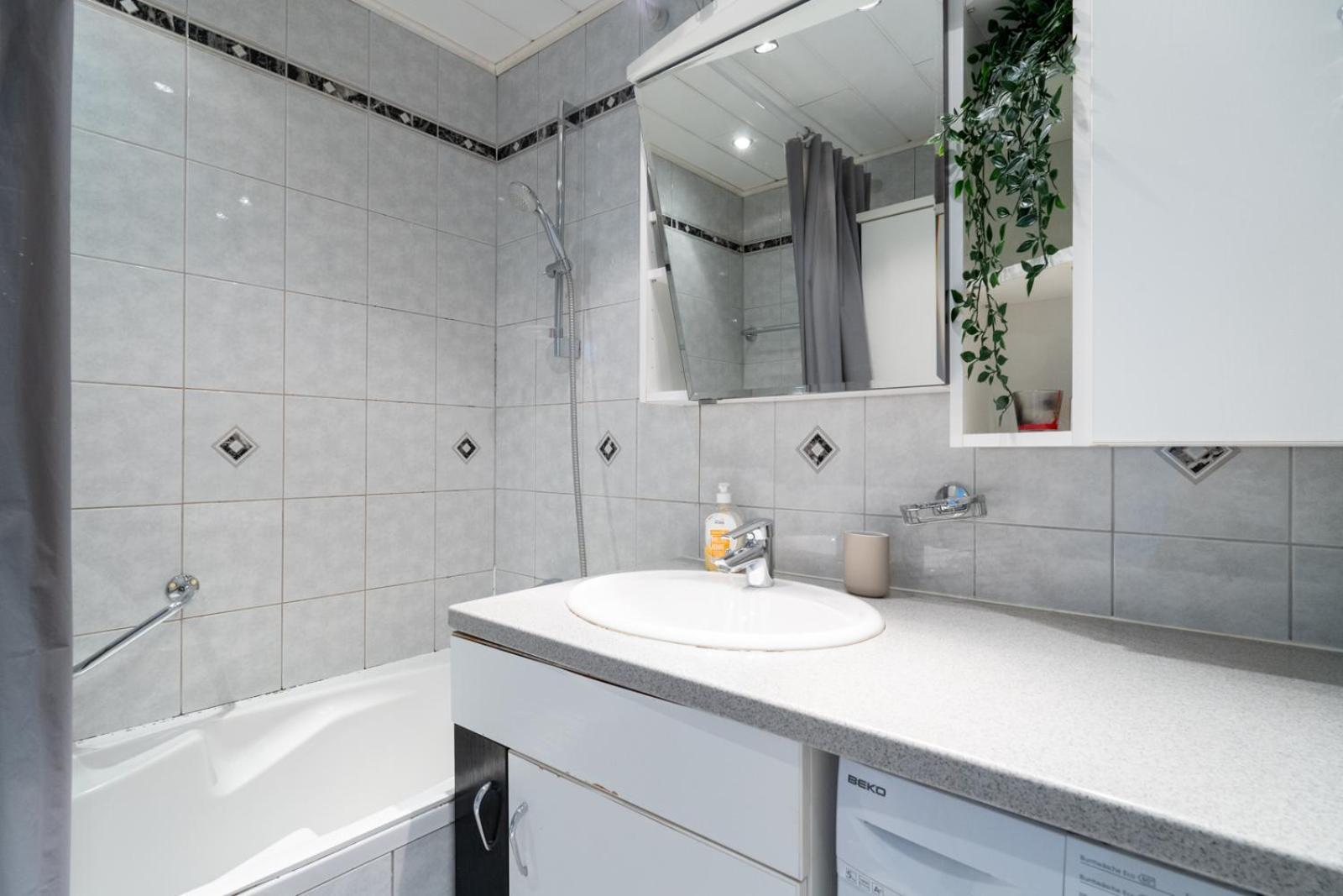 Two Bedrooms - 85 Squaremeters - 4 Min To U6 Dresdner Str Wien Exteriör bild