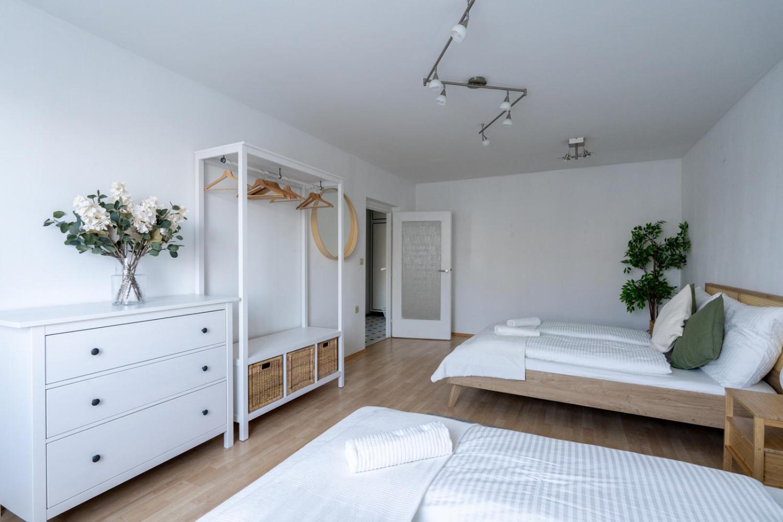 Two Bedrooms - 85 Squaremeters - 4 Min To U6 Dresdner Str Wien Exteriör bild