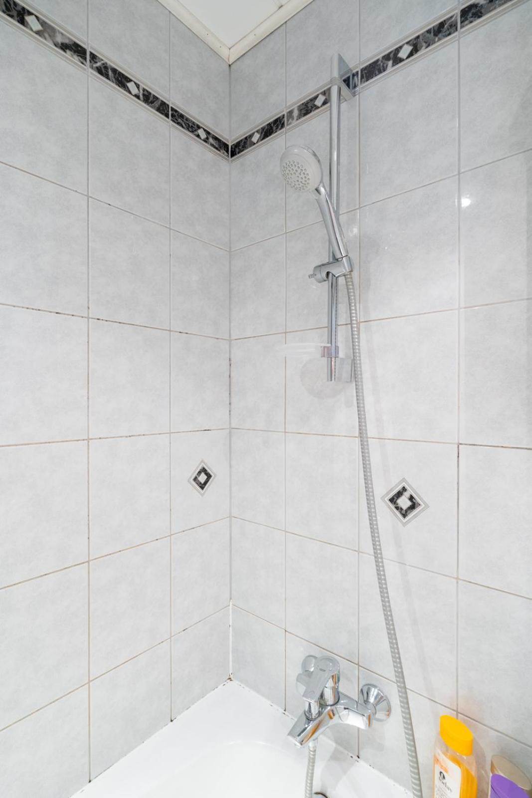 Two Bedrooms - 85 Squaremeters - 4 Min To U6 Dresdner Str Wien Exteriör bild