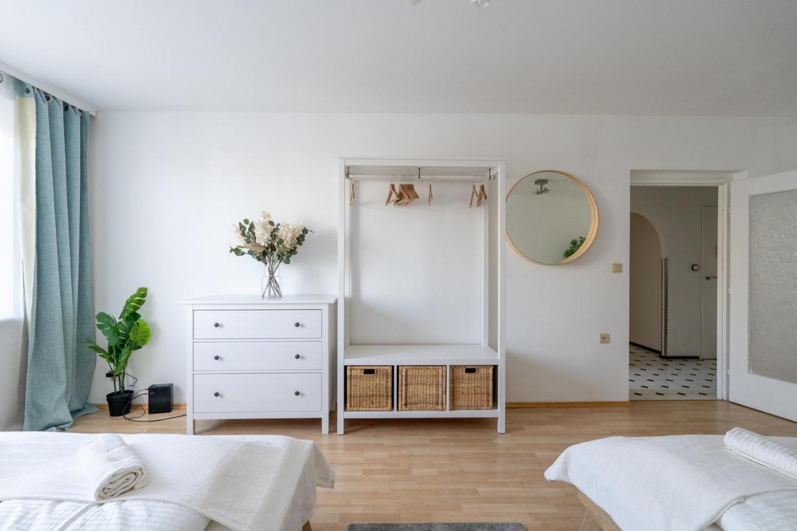 Two Bedrooms - 85 Squaremeters - 4 Min To U6 Dresdner Str Wien Exteriör bild