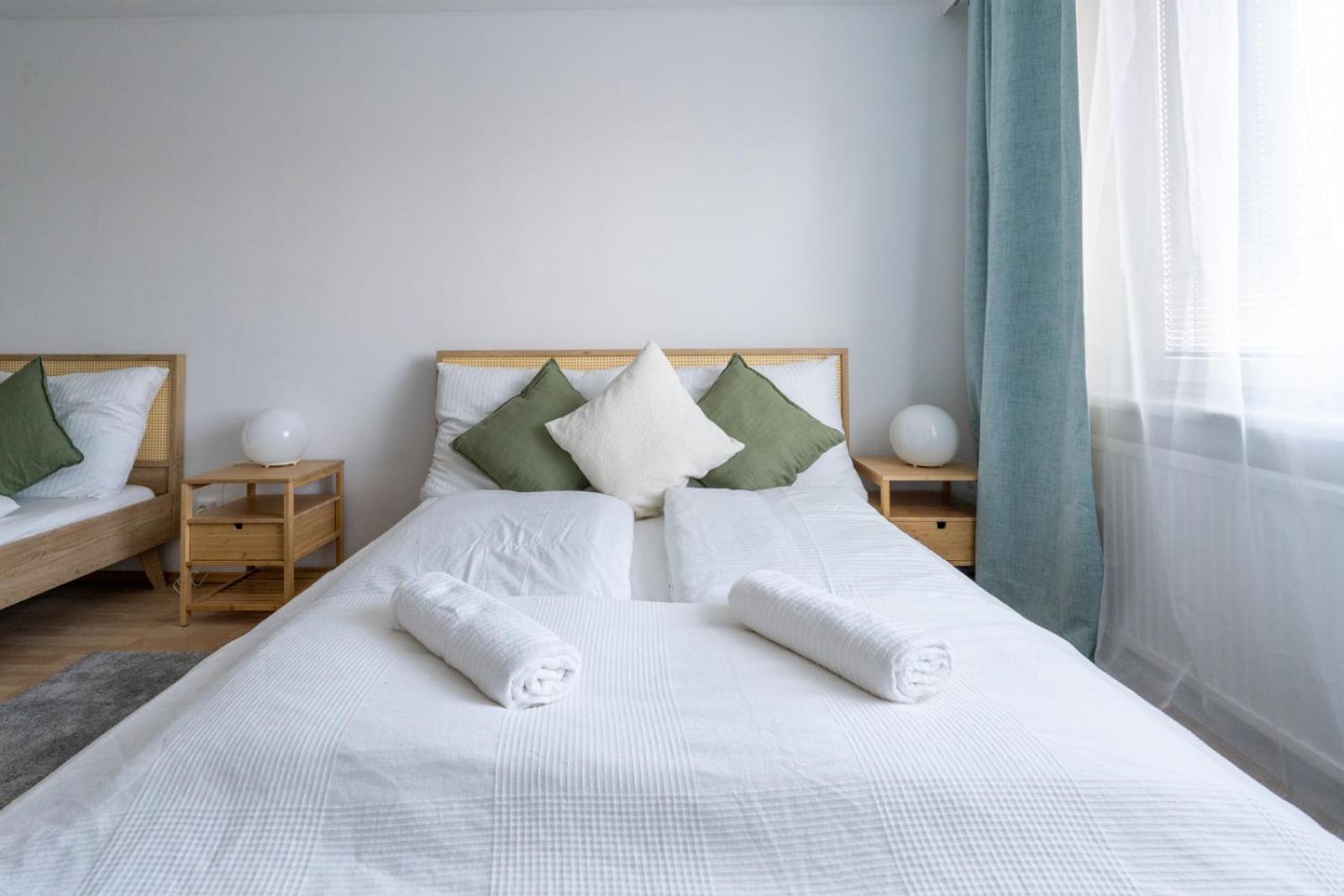 Two Bedrooms - 85 Squaremeters - 4 Min To U6 Dresdner Str Wien Exteriör bild